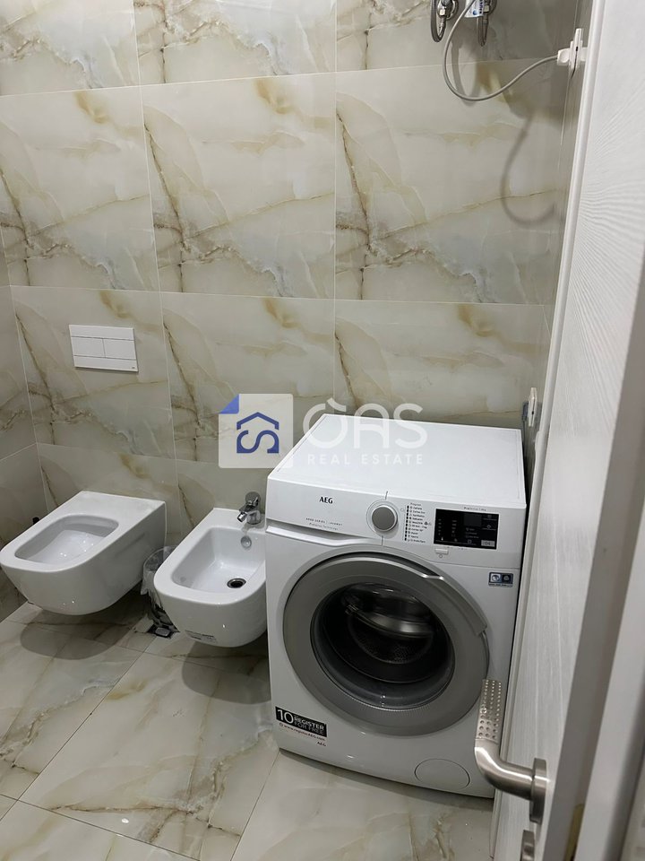 Jepet me qera apartament 2+1 tek Zogu Zi