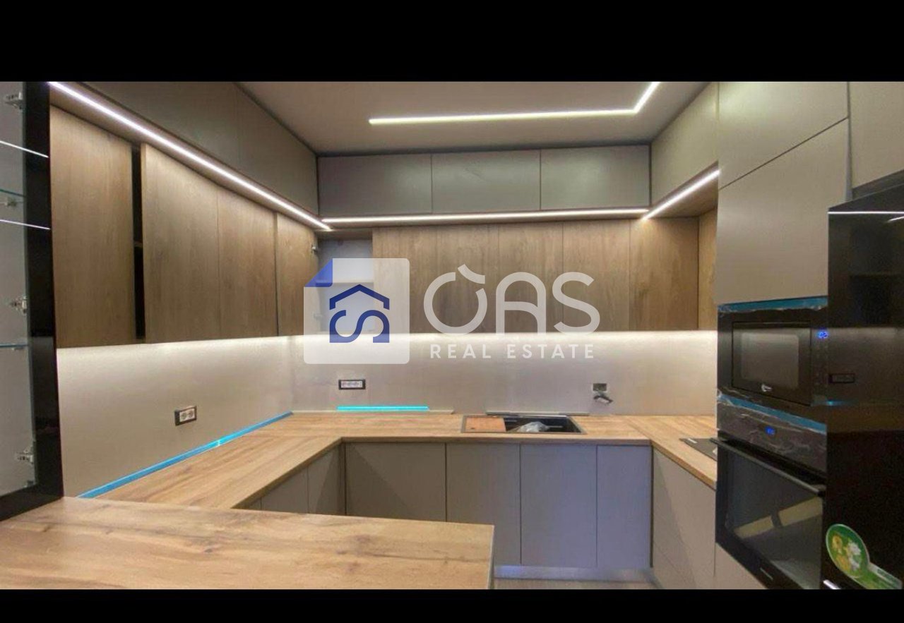 Shitet apartament 2+1+2 TE Rruga e Dibres  24.500.000 euro