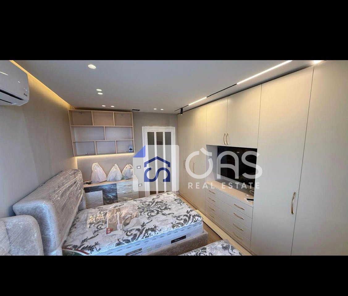 Shitet apartament 2+1+2 TE Rruga e Dibres  24.500.000 euro