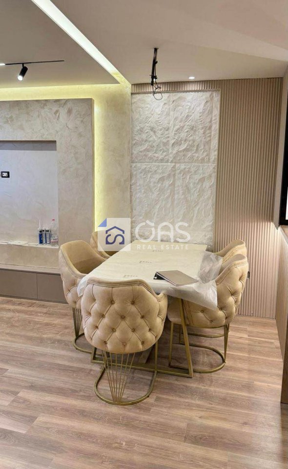 Shitet apartament 2+1+2 TE Rruga e Dibres  24.500.000 euro