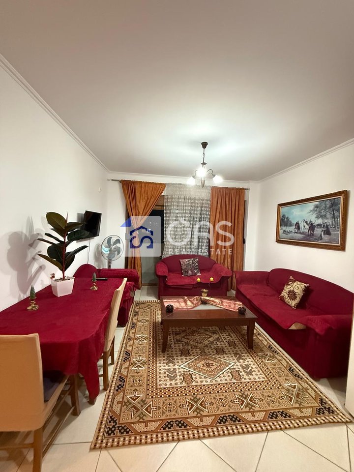 Jepet apartament 2+1 me qera te Komuna e Parisit