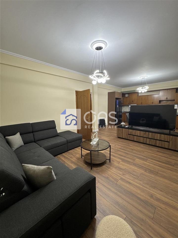 Jepet me qera apartament 2+1 tek Kodra e Priftit