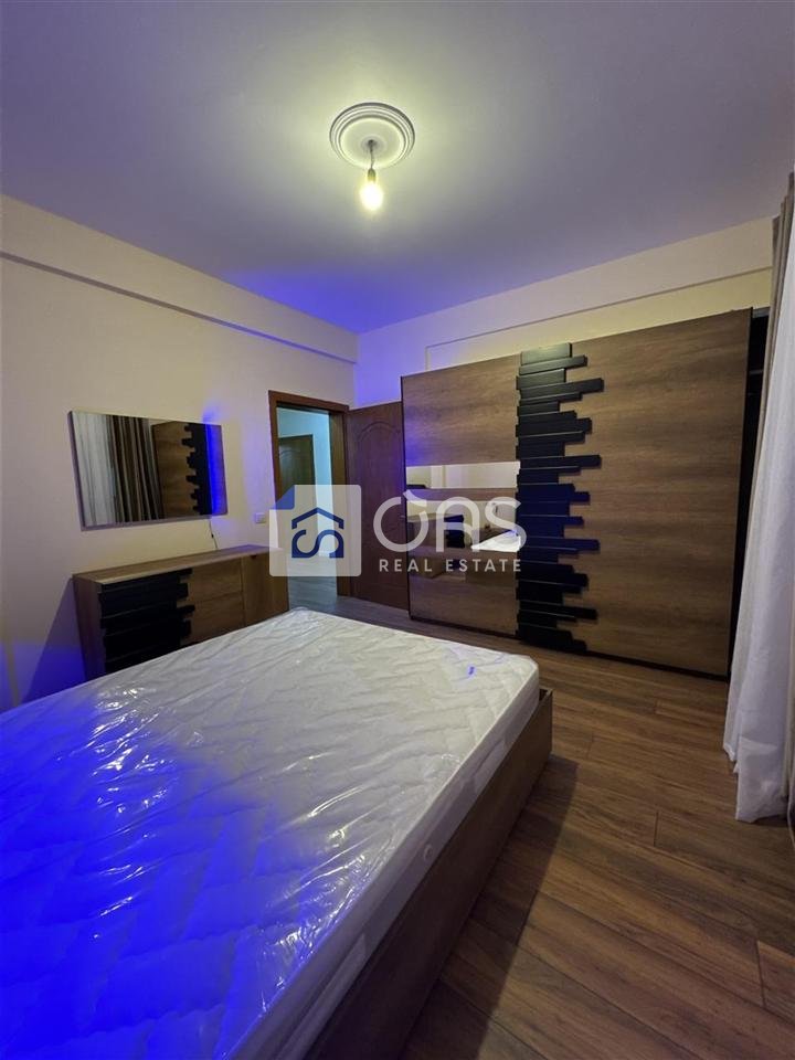 Jepet me qera apartament 2+1 tek Kodra e Priftit