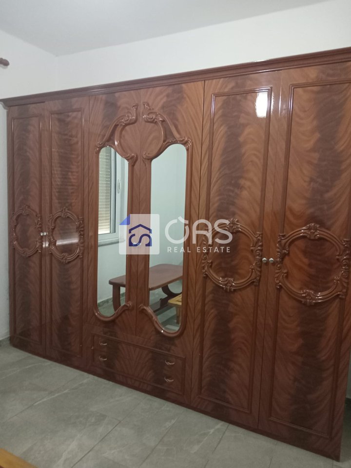 Jepet shtepi private me qera 2+1+ post parkimi ne Astir