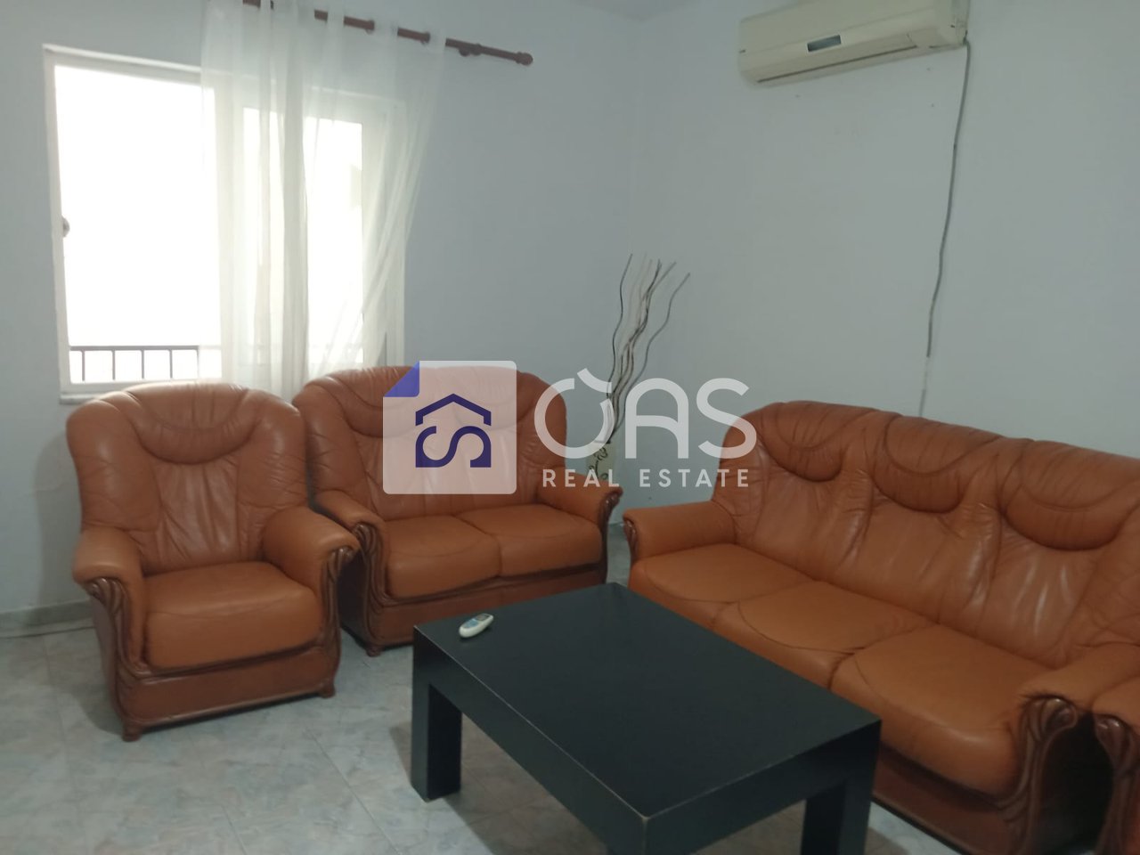 Jepet shtepi private me qera 2+1+ post parkimi ne Astir