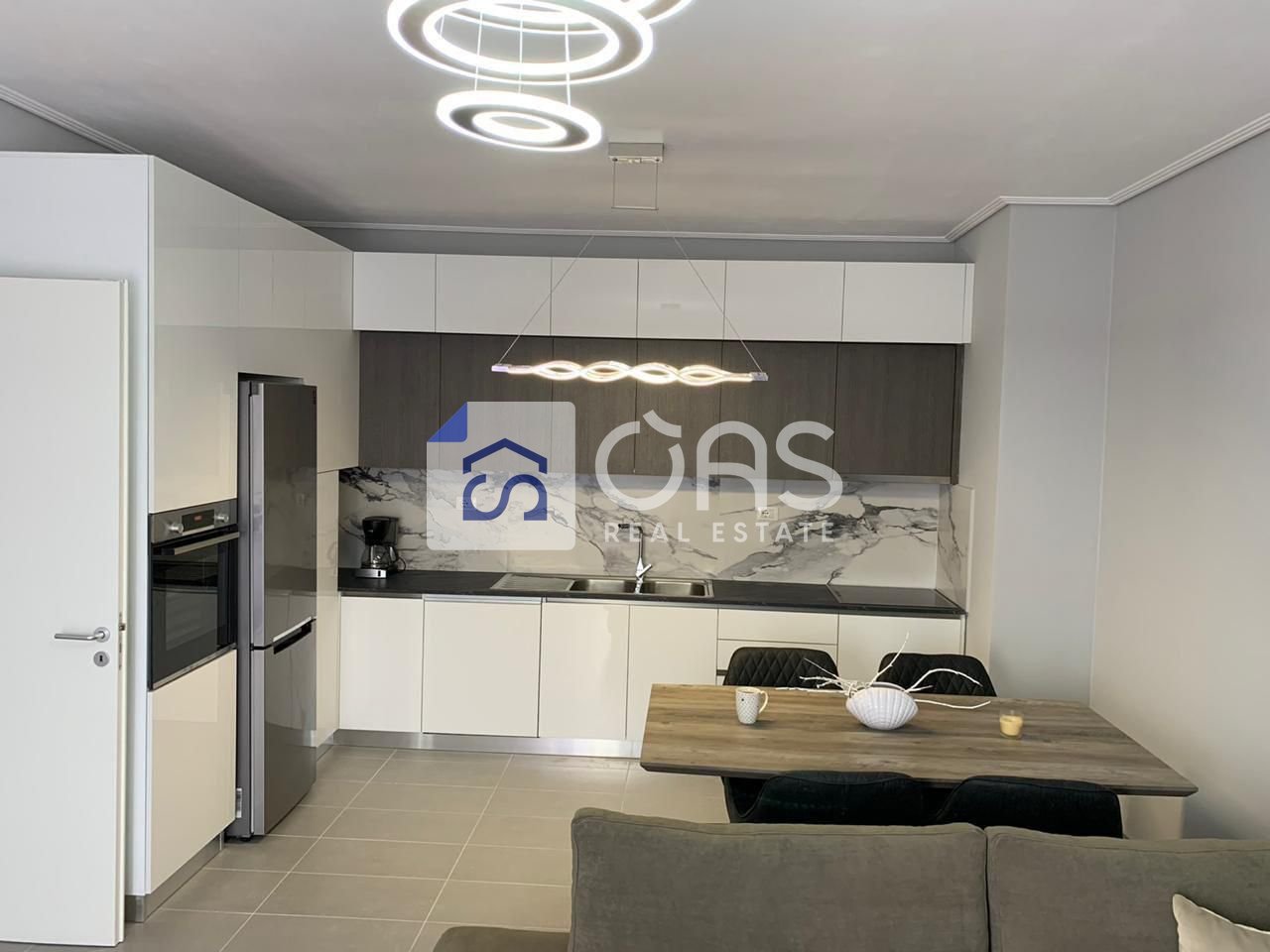 Apartament 2+1 Me Qira në Liqeni i Thatë, Tiranë - 600€ | 99 m²