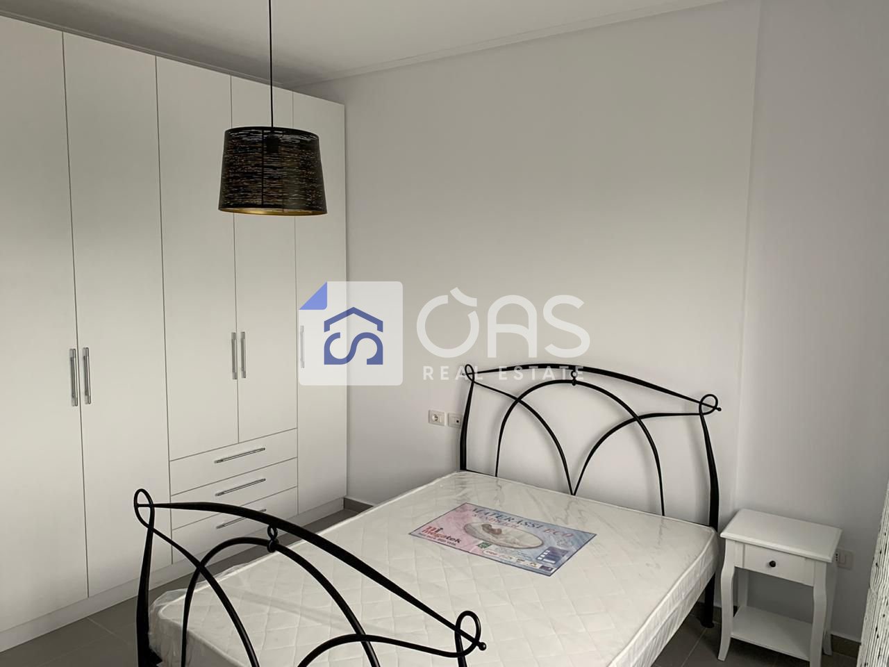 Apartament 2+1 Me Qira në Liqeni i Thatë, Tiranë - 600€ | 99 m²