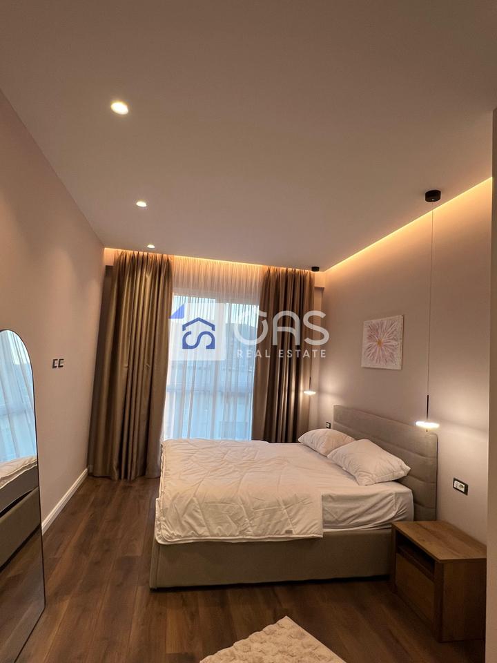 For Rent Apartment 2+1+2+Balcony Near Komuna e Parisit
