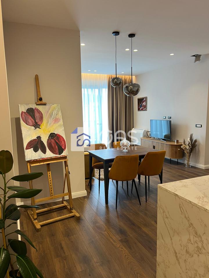 For Rent Apartment 2+1+2+Balcony Near Komuna e Parisit