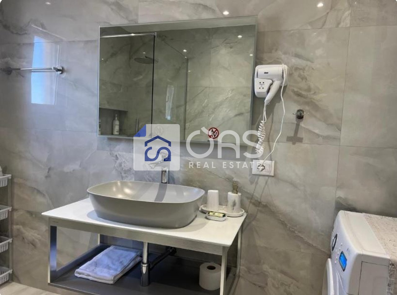 Apartament 1+1 Me Qira në Qendër të Tiranës - 970€ | 98 m²