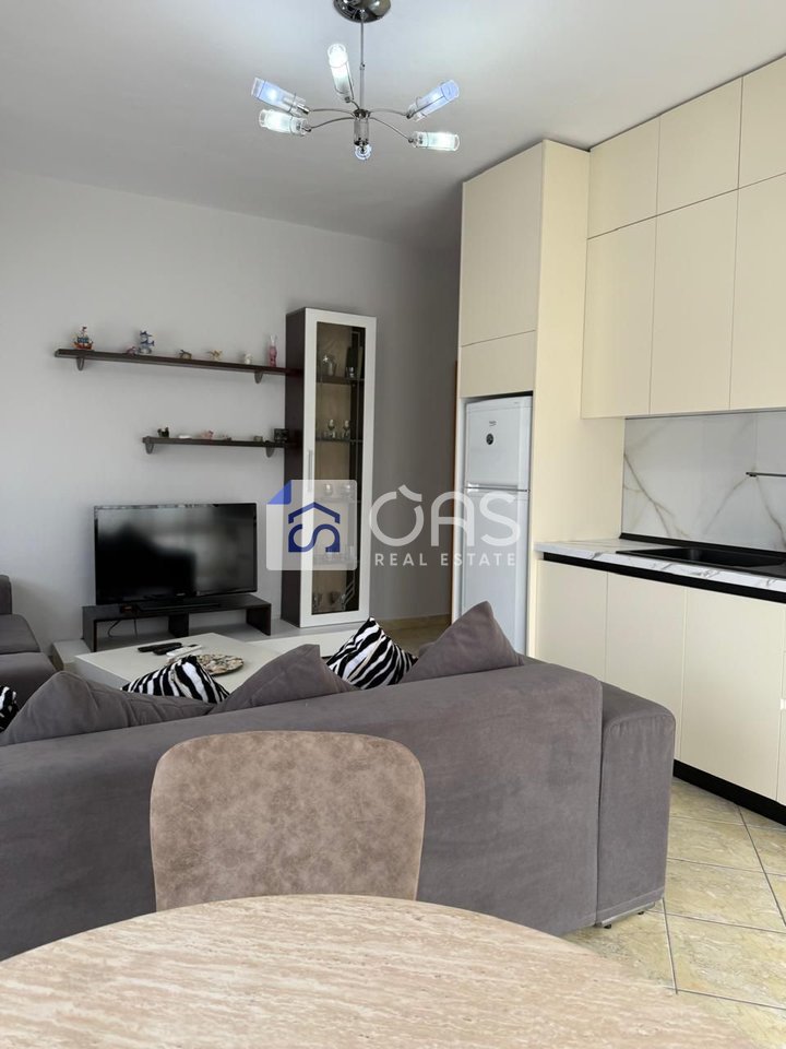 Apartament 2+1 Me Qira në 21 Dhjetori, Tiranë - 650€ | 85 m²