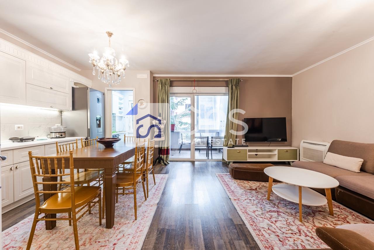 Jepet me Qera Apartament 2+1+2+3Ballkone Tek Liqeni i Thate
