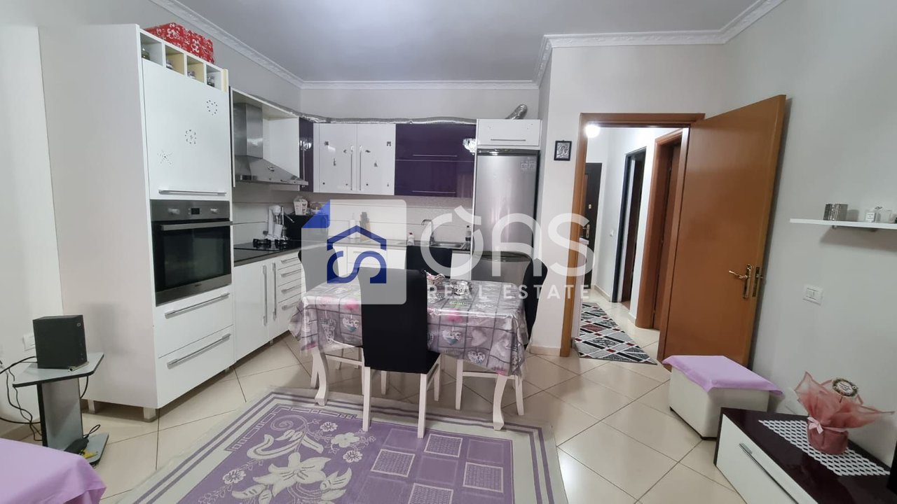 Jepet me Qera Apartament 1+1 Ne Yzberisht