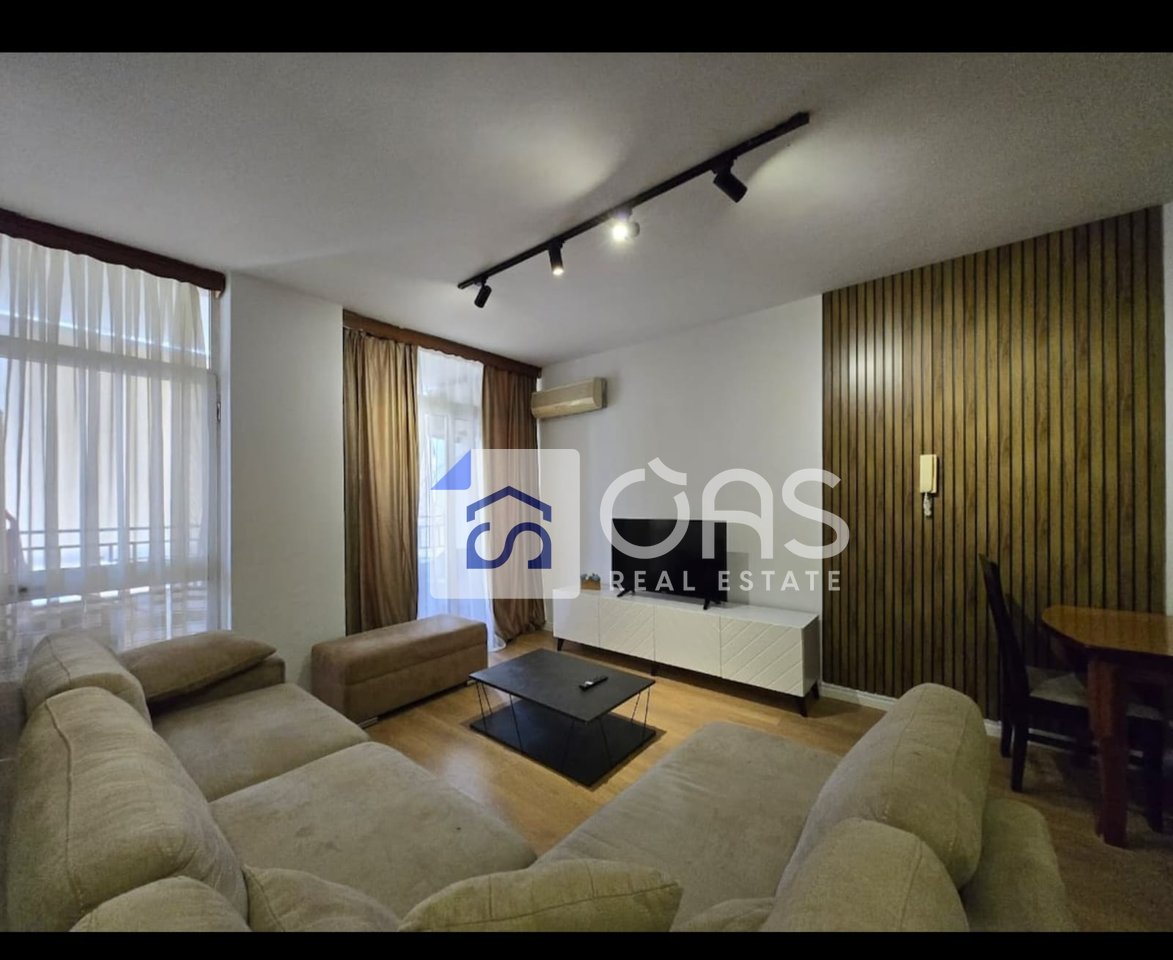 Apartament 2+1 Me Qira në Komunën e Parisit, Tiranë - 850€ | 115 m²