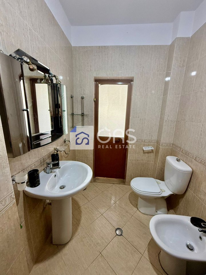 Apartament 2+1 Me Qira në Brryl, Tiranë - 450€ | 80 m²