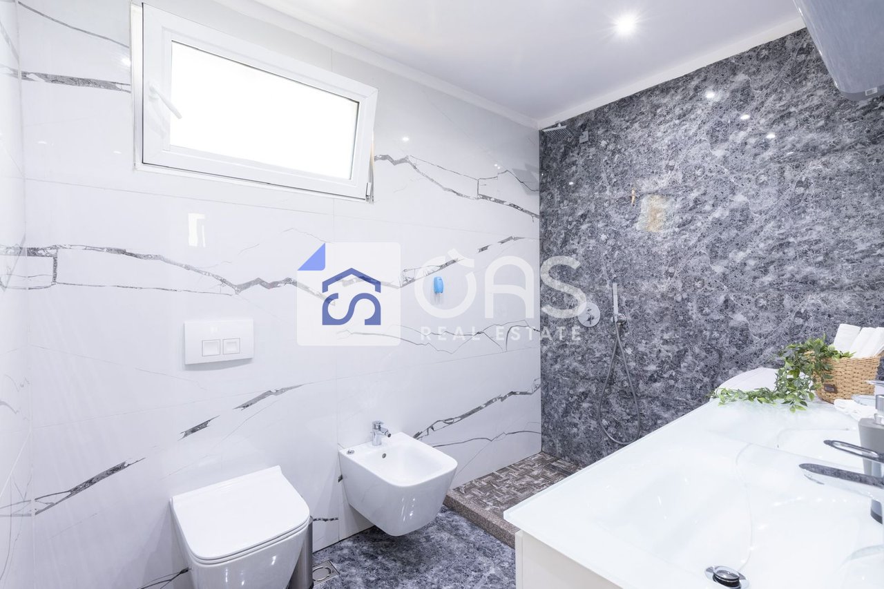 Apartment 2+1 for sale in Zogu Zi.