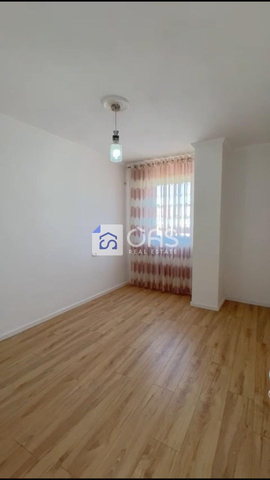 Appartamento in vendita a Yzberisht, Tirana - €87.000 | 64,5 m²