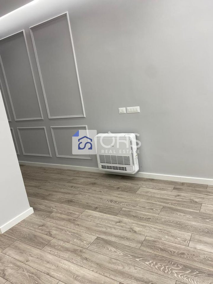 Shitet apartament 2+1  ne Vlore  Skel ( lagjen 10 Korriku) 230.000 euro
