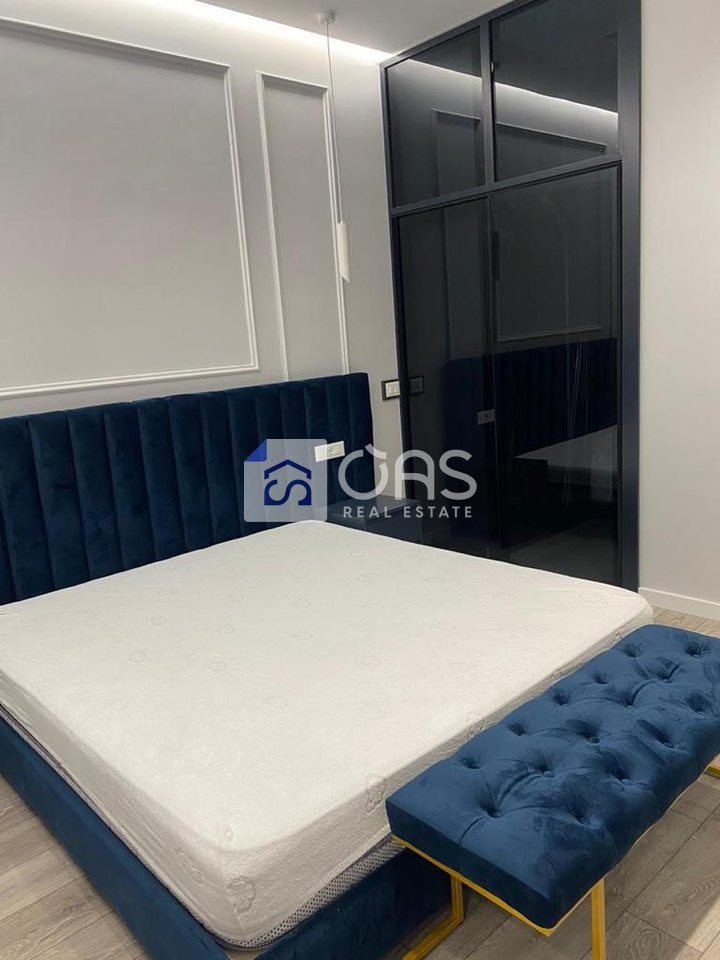 Shitet apartament 2+1  ne Vlore  Skel ( lagjen 10 Korriku) 230.000 euro