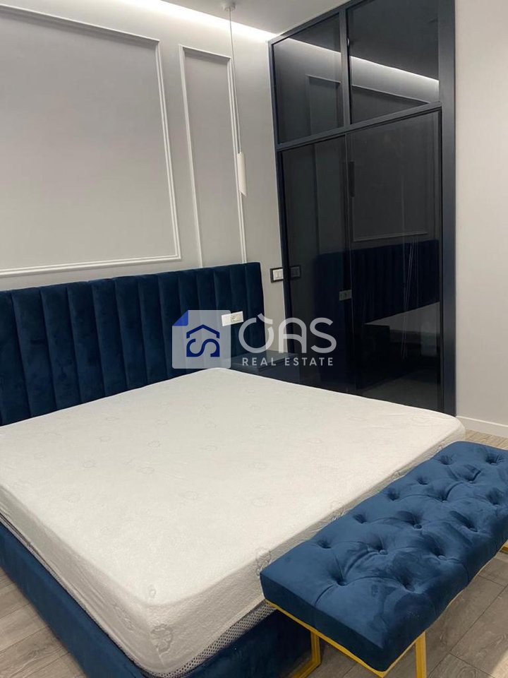 Shitet apartament 2+1  ne Vlore  Skel ( lagjen 10 Korriku) 230.000 euro