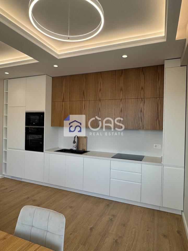 Shitet apartament 2+1  ne Vlore Vlore Skel ( lagjen 10 Korriku) Cmimi :300.000 euro