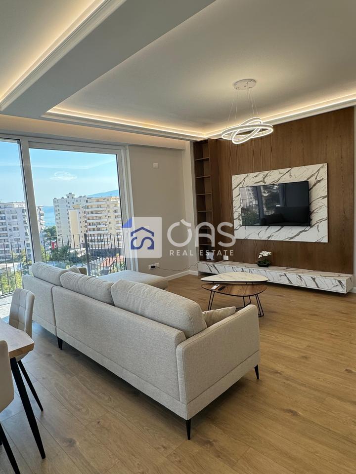 Shitet apartament 2+1  ne Vlore Vlore Skel ( lagjen 10 Korriku) Cmimi :300.000 euro