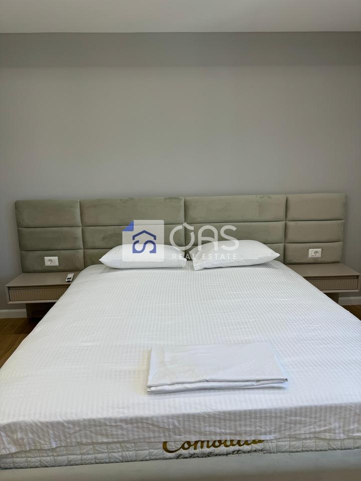 Shitet apartament 2+1  ne Vlore Vlore Skel ( lagjen 10 Korriku) Cmimi :300.000 euro