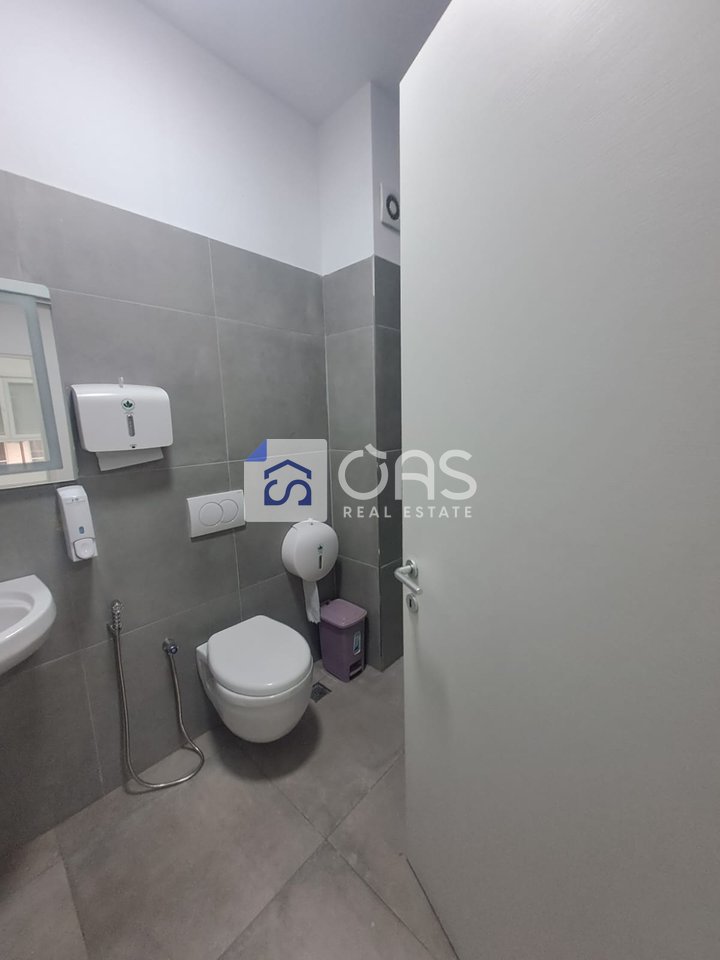 Apartament  me qera 2+1+2 Tek Rruga e Barrikadave