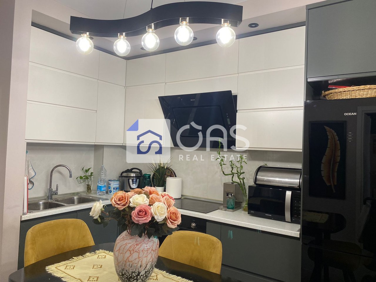 Jepet me qera apartament 1+1 tek Stadiumi Dinamo.
