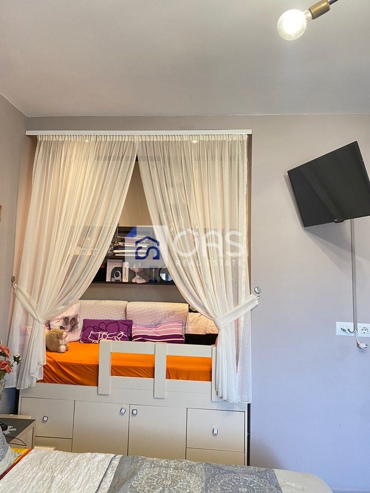 Jepet me qera apartament 1+1 tek Stadiumi Dinamo.