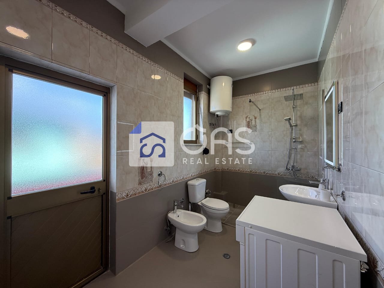 Casa 2+1+2 in affitto a Kodra e Priftit, Tirana - €550 | 146m²