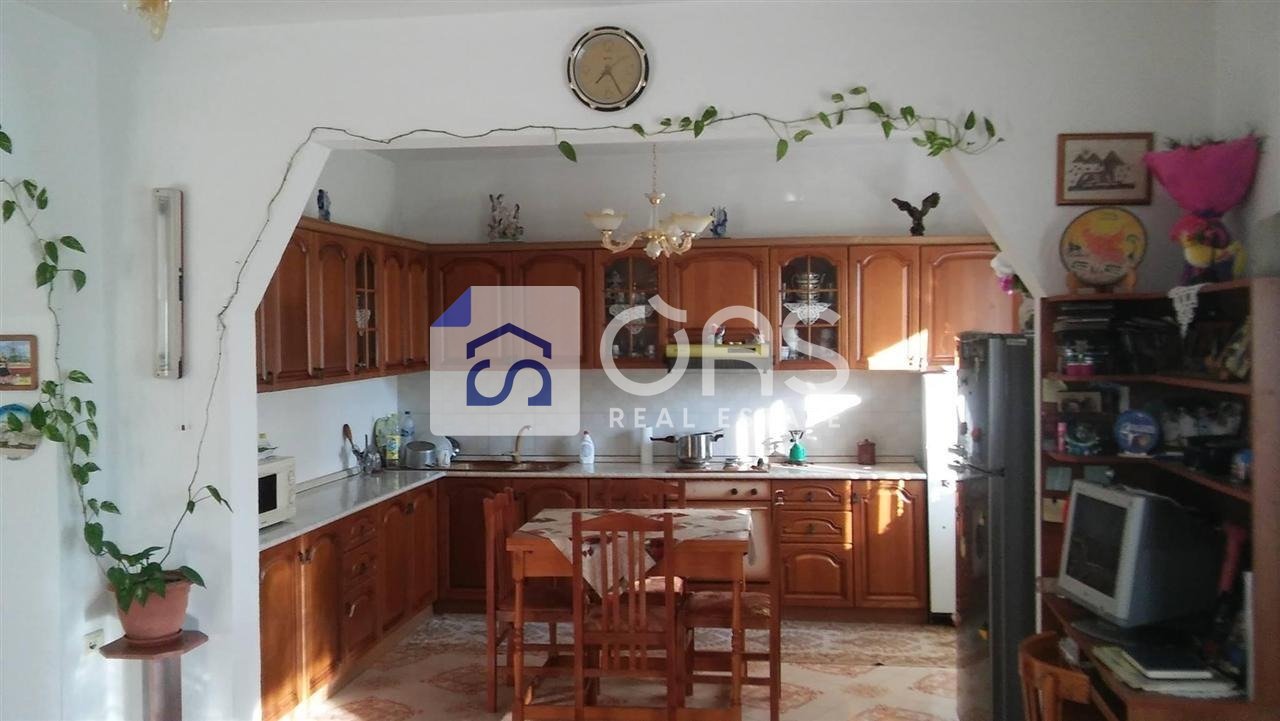 Shtëpi 1+1 Me Qira në Ish Fusha e Aviacionit, Tiranë - 400€ | 130 m²