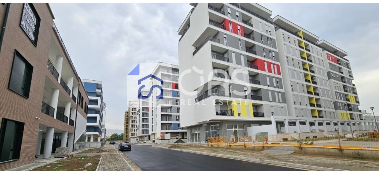 Shitet apartament 2+1 tek Univers City.