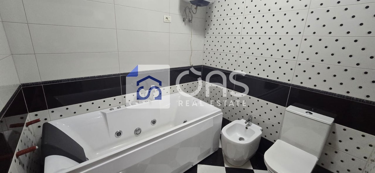 Apartament 3+1 Me Qira në 21 Dhjetori, Tiranë - 700€ | 120 m²