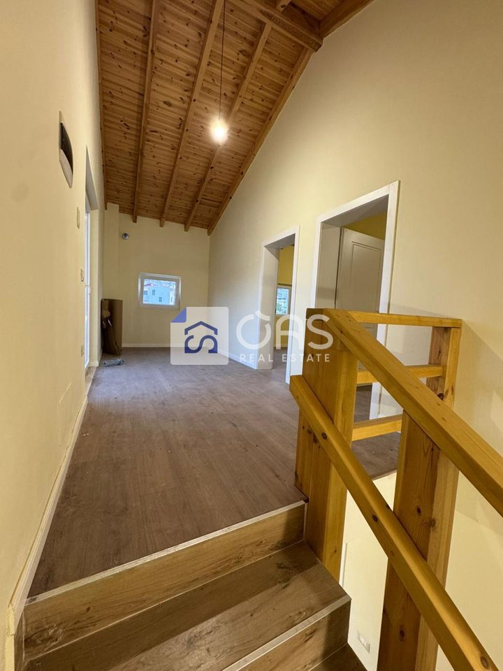 Villa 4+2 For Rent in Kombinat, Tirana - 1200 Euro (Net) | 214 m²