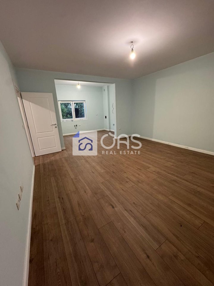 Villa 4+2 For Rent in Kombinat, Tirana - 1200 Euro (Net) | 214 m²