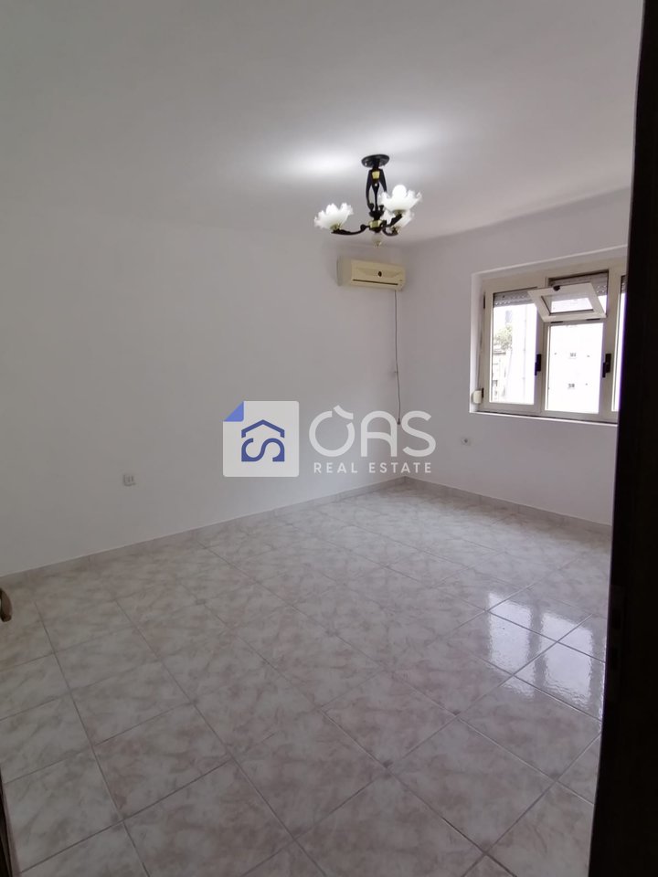 Appartamento 3+1 in affitto vicino a Via Kavaja