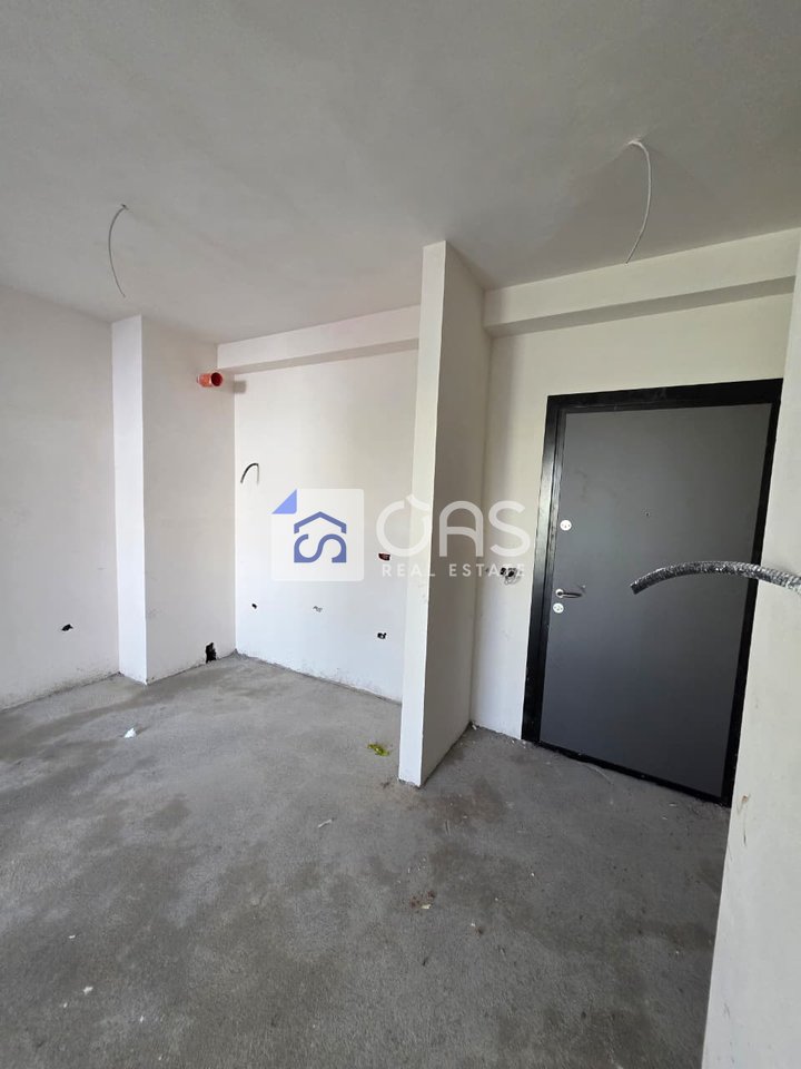 1+1 apartment for sale on Rruga e Dibres 100,000 euros