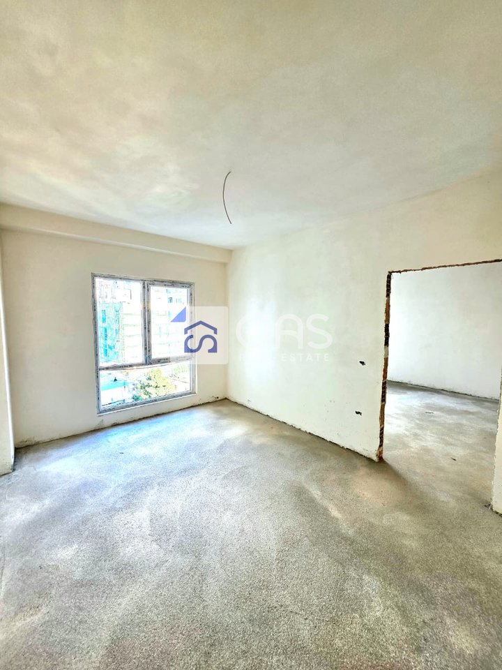 1+1 apartment for sale on Rruga e Dibres 100,000 euros