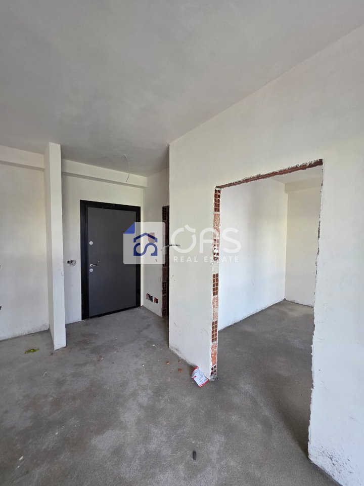 1+1 apartment for sale on Rruga e Dibres 100,000 euros