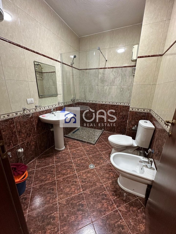 Apartment for rent 2+1 in Komune Parisi 75,000 lek.