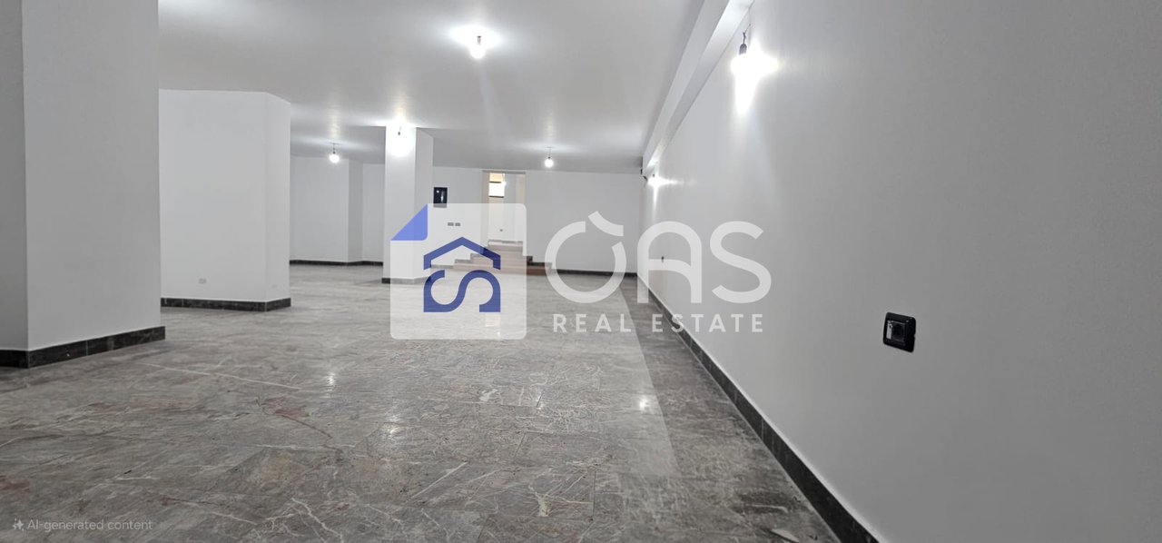 Jepet me qera ambient (open space) per Biznes te Ish Blloku, Tiranë - 3700€ | 200 m²