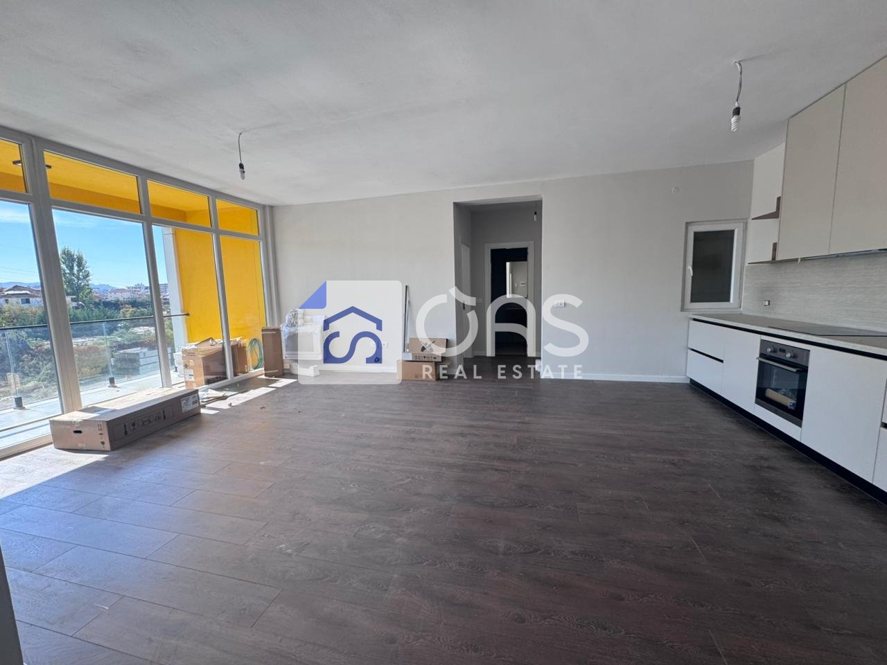 2+1+2 apartment for rent near Bulevardi i Ri