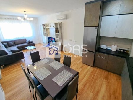 Apartament 2+1+2 Me Qira në Pazarin e Ri, Tiranë - 1250€ | 100 m²