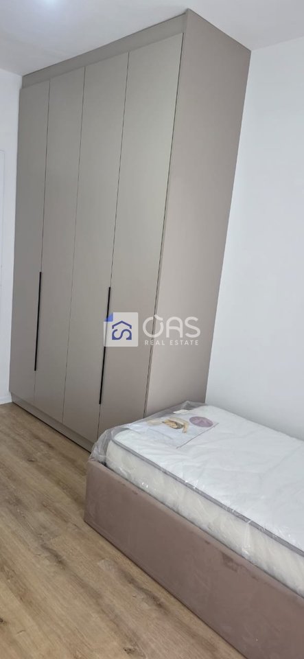 Jepet me qera apartament 2+1+Parkim tek Univers City