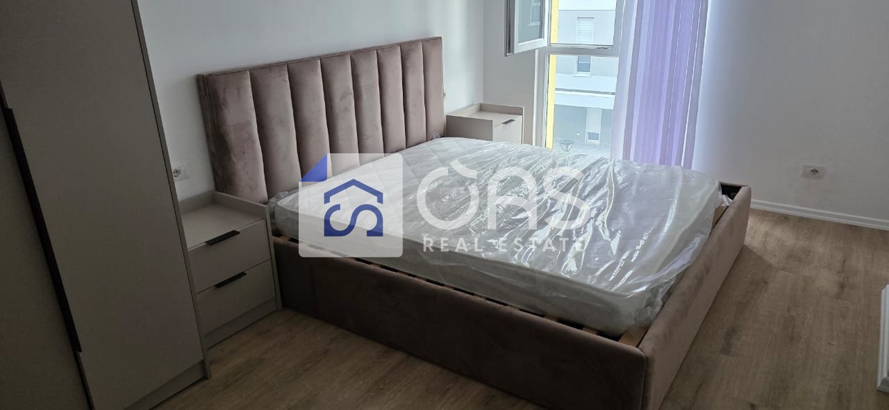 Jepet me qera apartament 2+1+Parkim tek Univers City