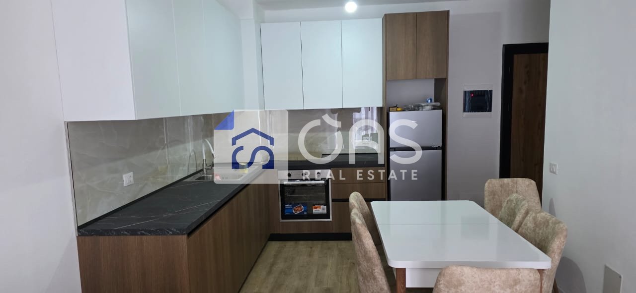 Jepet me qera apartament 2+1+Parkim tek Univers City