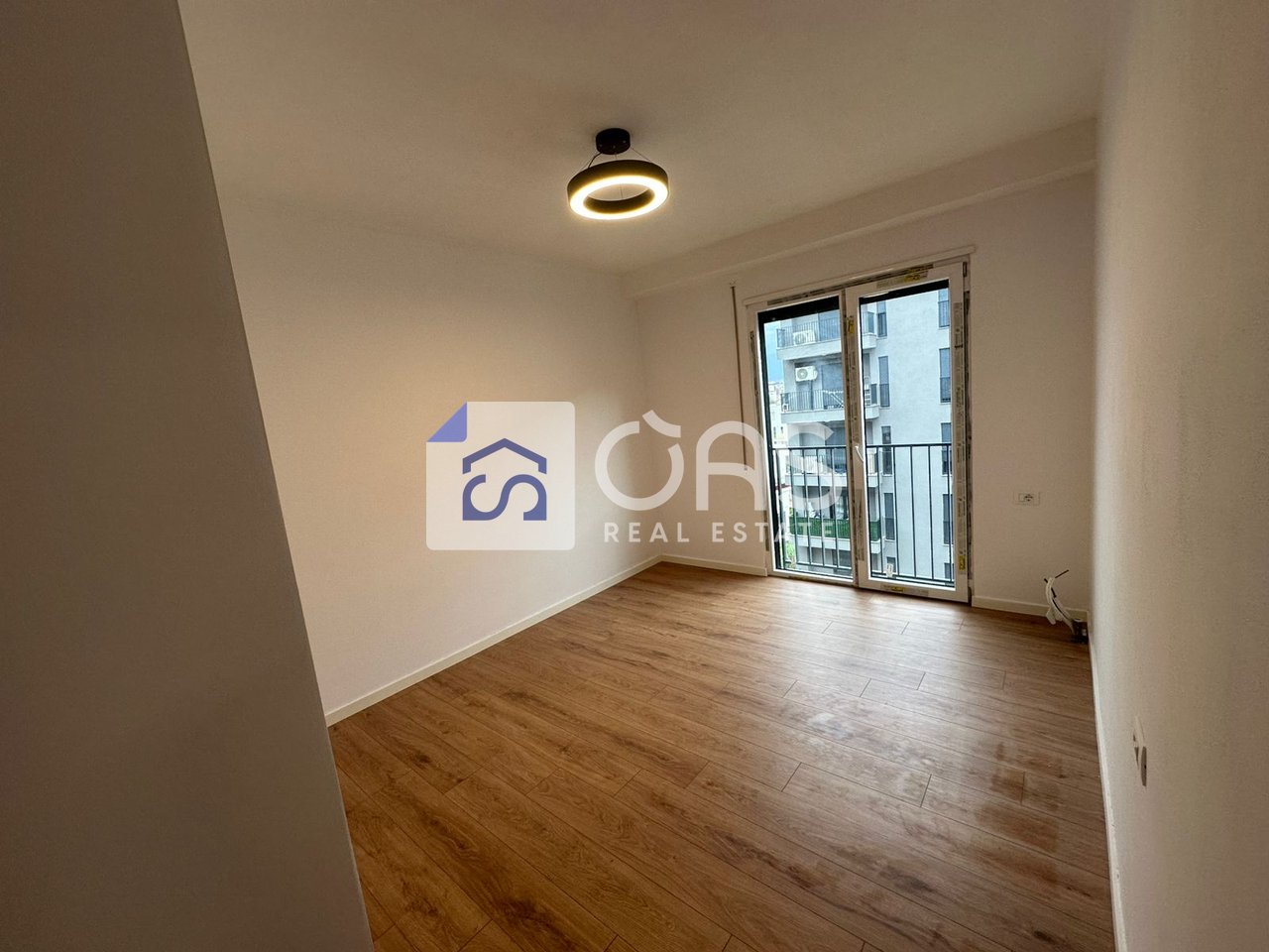 Apartament per shitje 2+1 ne Astir + post parkimi 150.000euro