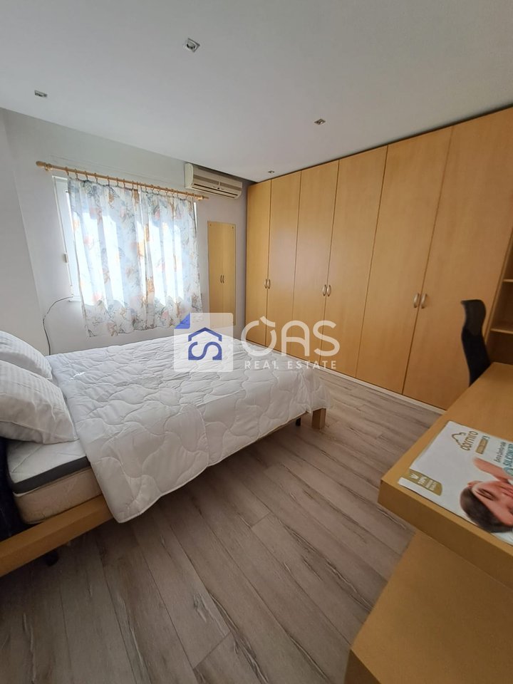 A 1+1 apartment is for rent near the Air Albania stadium.