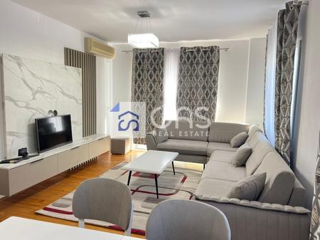 A 2+1+2 apartment is for rent in Fresk.